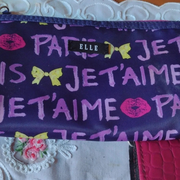 2 for $20😉Ladies Purse - Picture 2 of 4